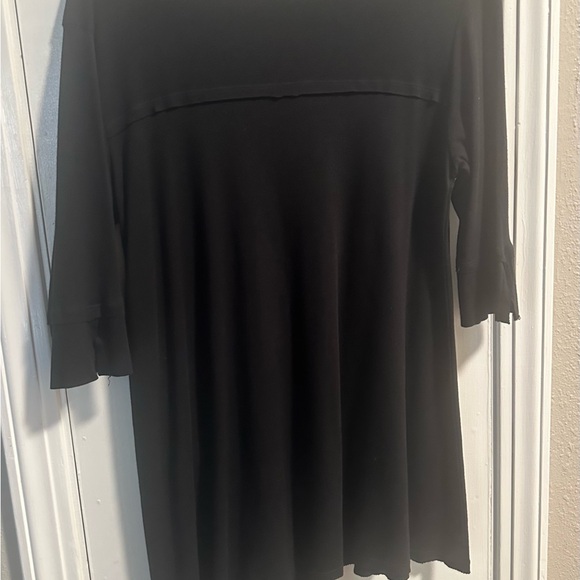 M. Rena black top - Picture 2 of 5